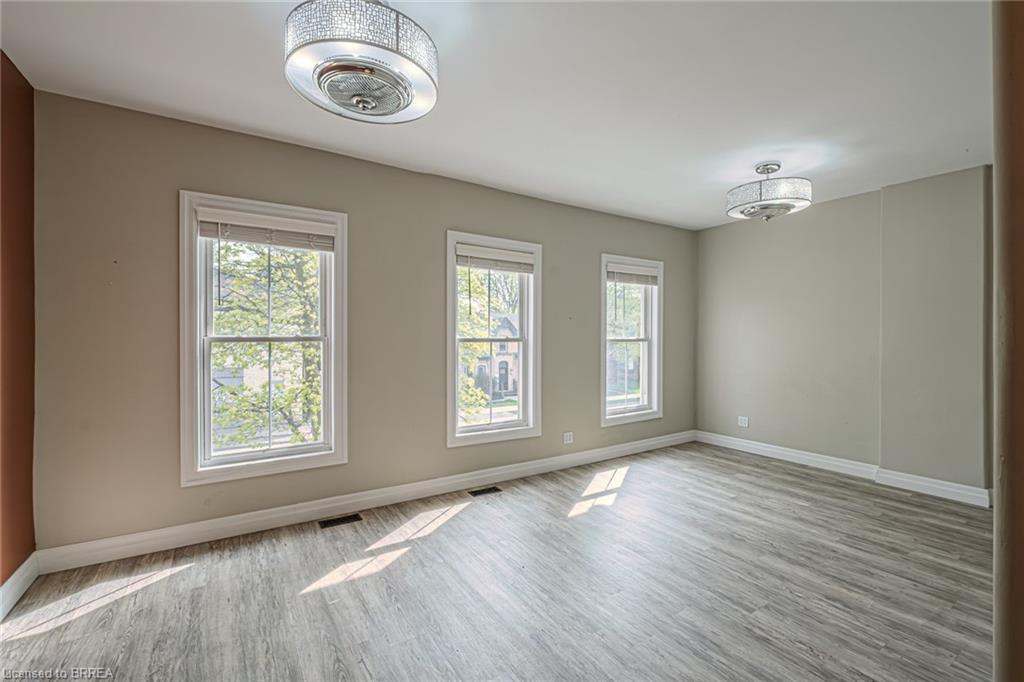 180 Brant Avenue Property Photo 10