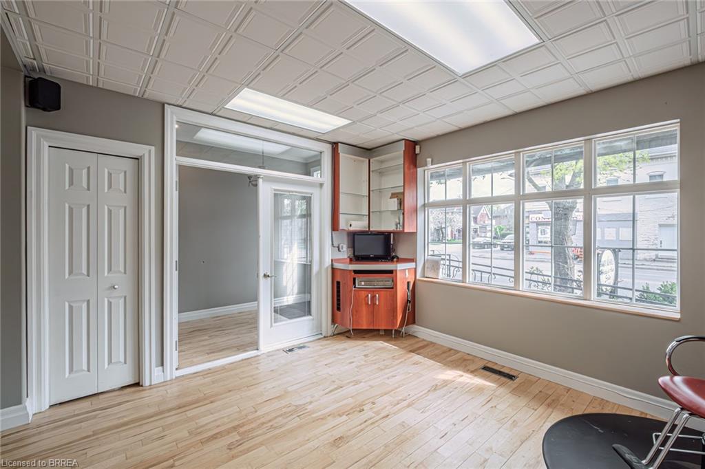 180 Brant Avenue Property Photo 21