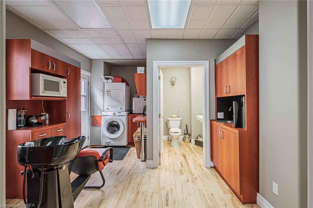 180 Brant Avenue Property Photo 28
