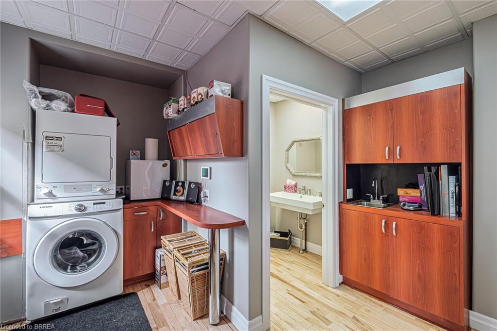 180 Brant Avenue Property Photo 30