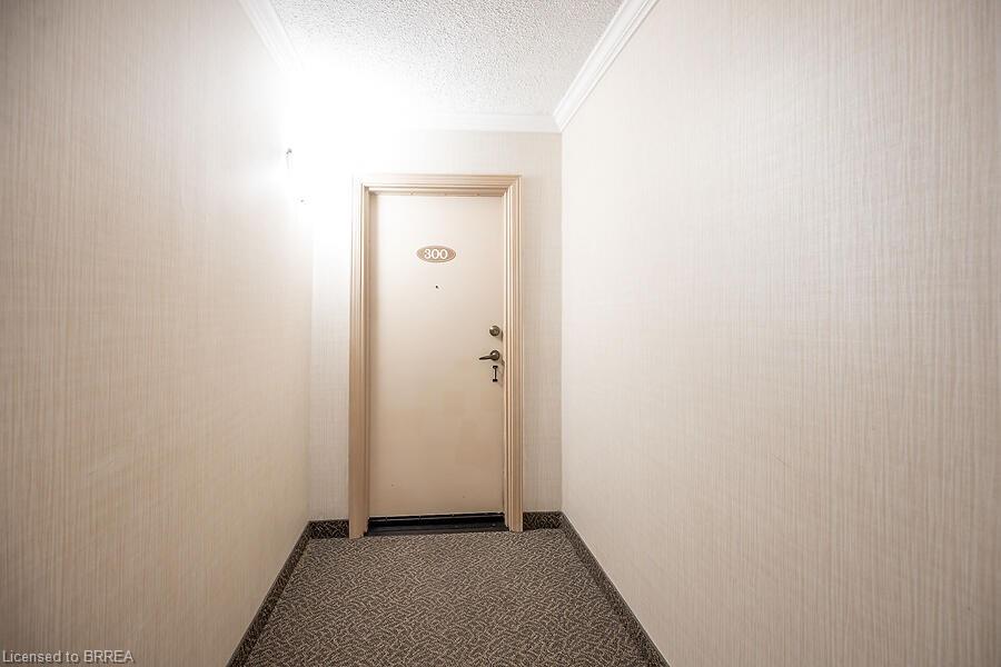 300-640 West Street Property Photo 19