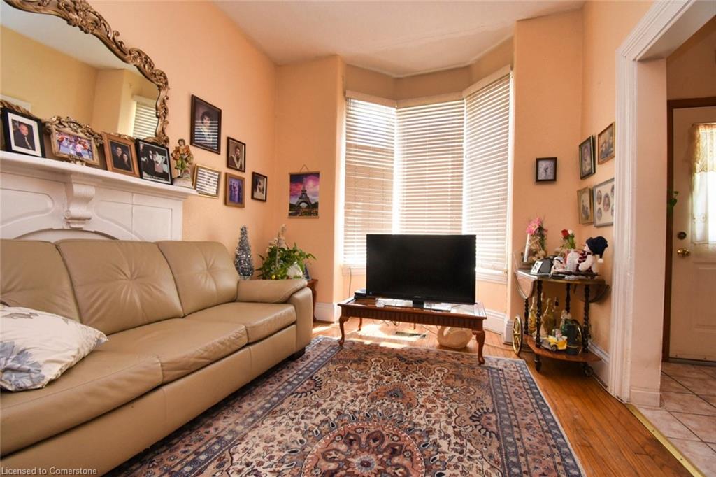 241 Robert Street Property Photo 6