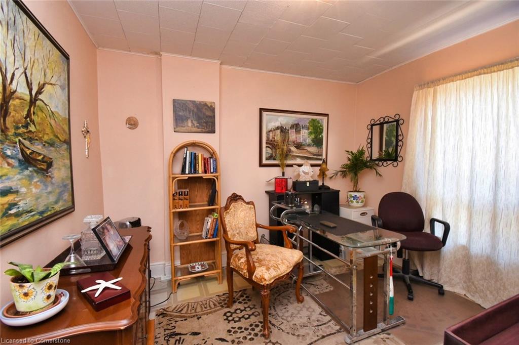 241 Robert Street Property Photo 9