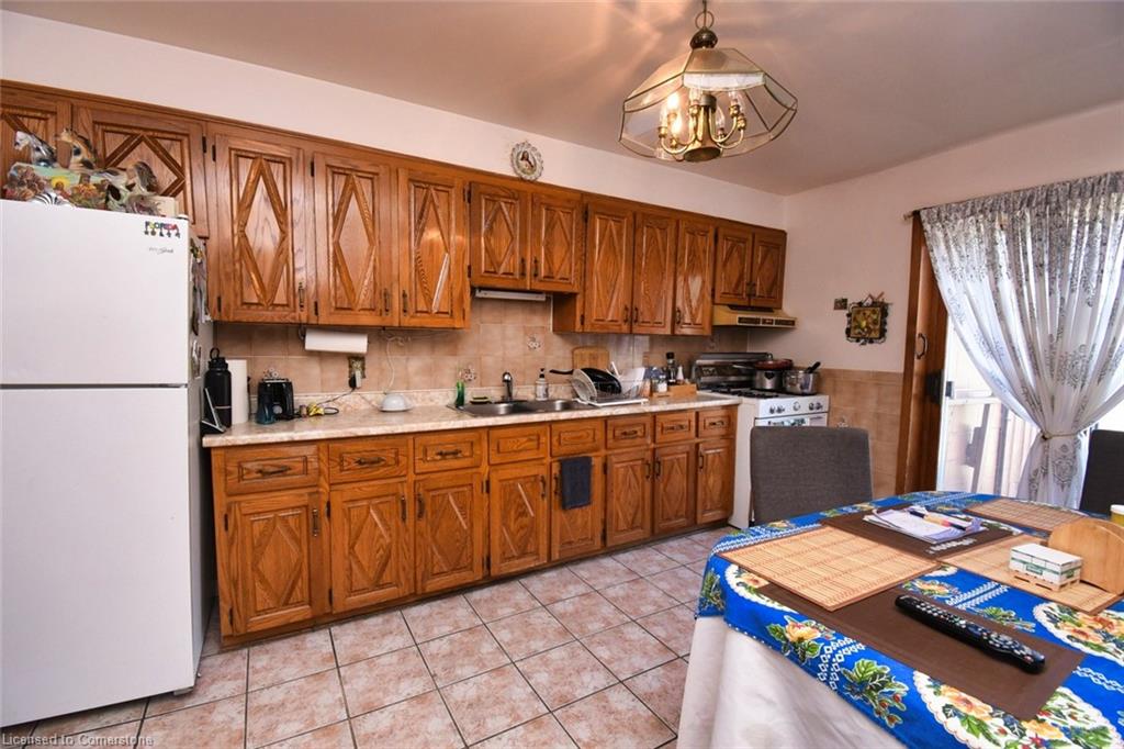 241 Robert Street Property Photo 13