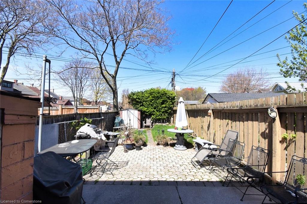 241 Robert Street Property Photo 22