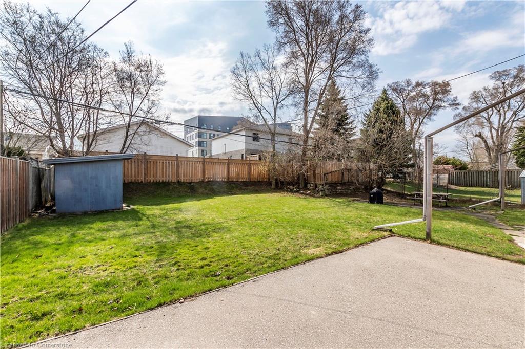 43 6 Avenue Property Photo 22