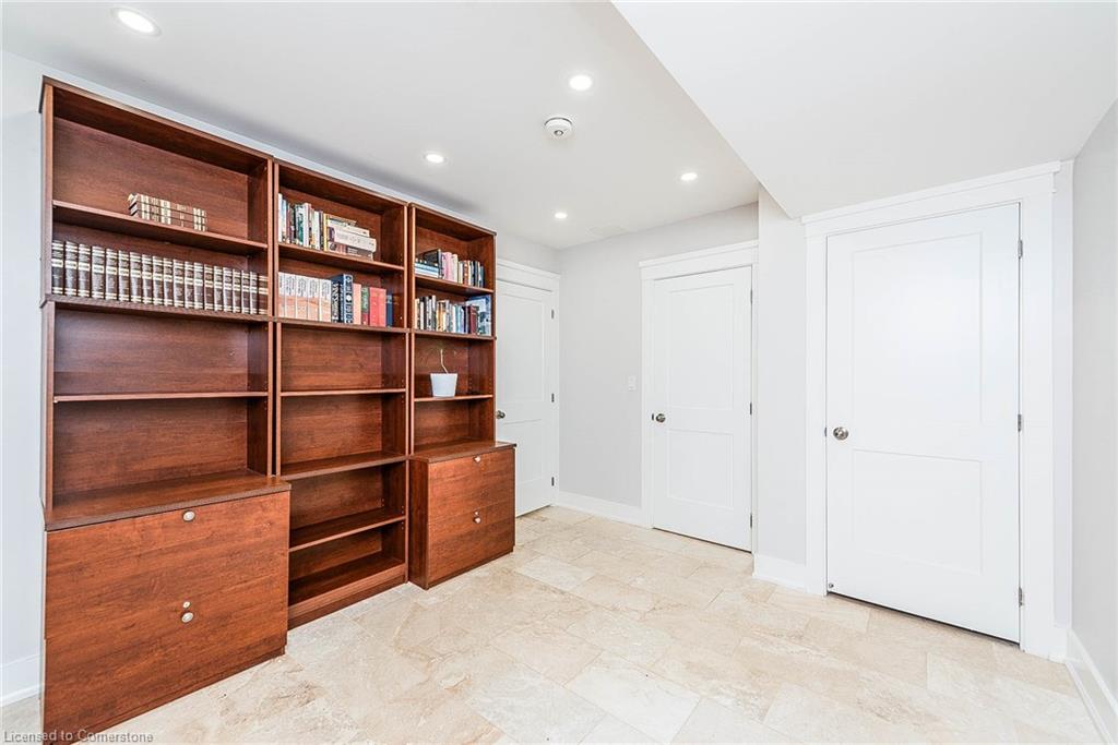 8949 Mississauga Road Property Photo 15