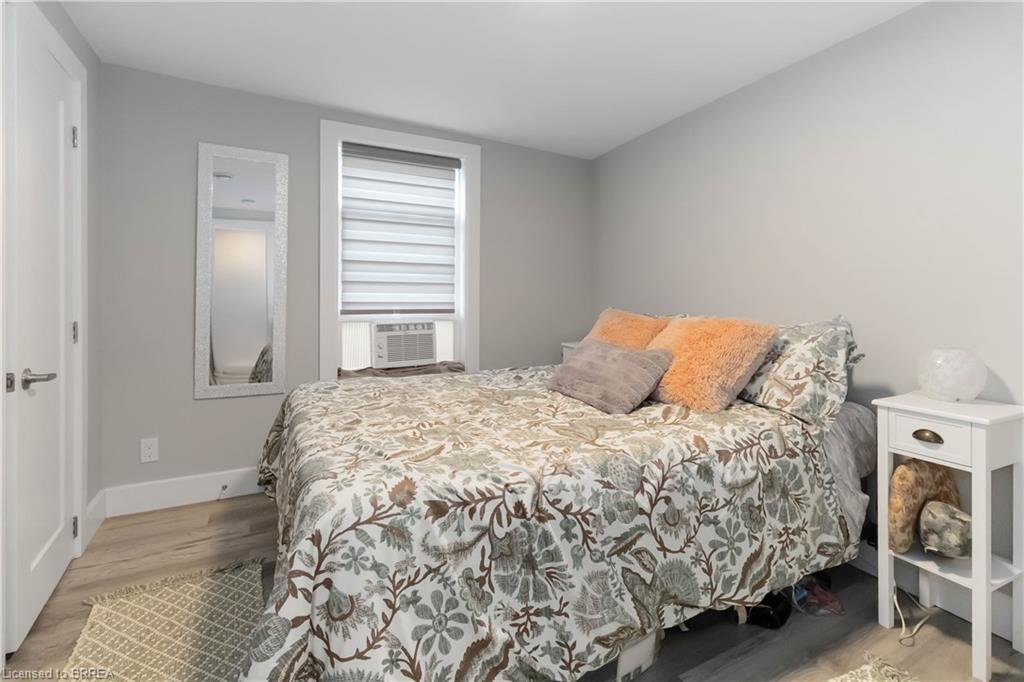 112 King Street Property Photo 19