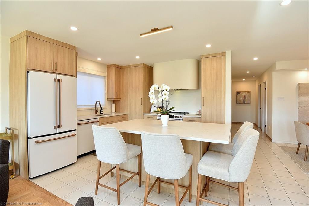 164 Gilkson Real Estate Listings Main Image
