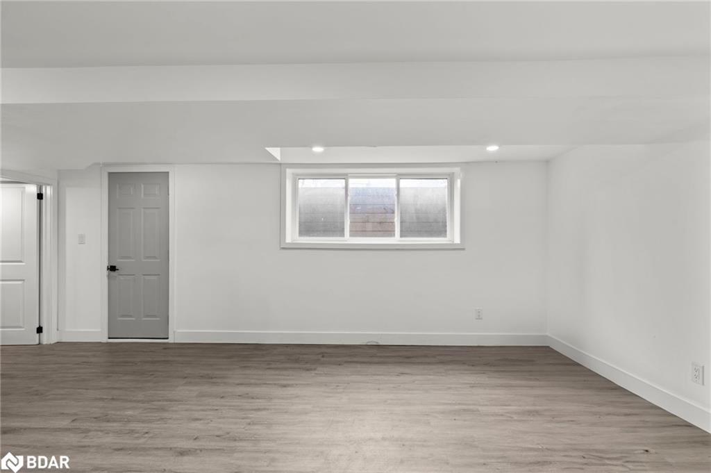99 Wellington Street E Property Photo 25