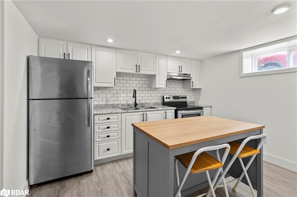 99 Wellington Street E Property Photo 29