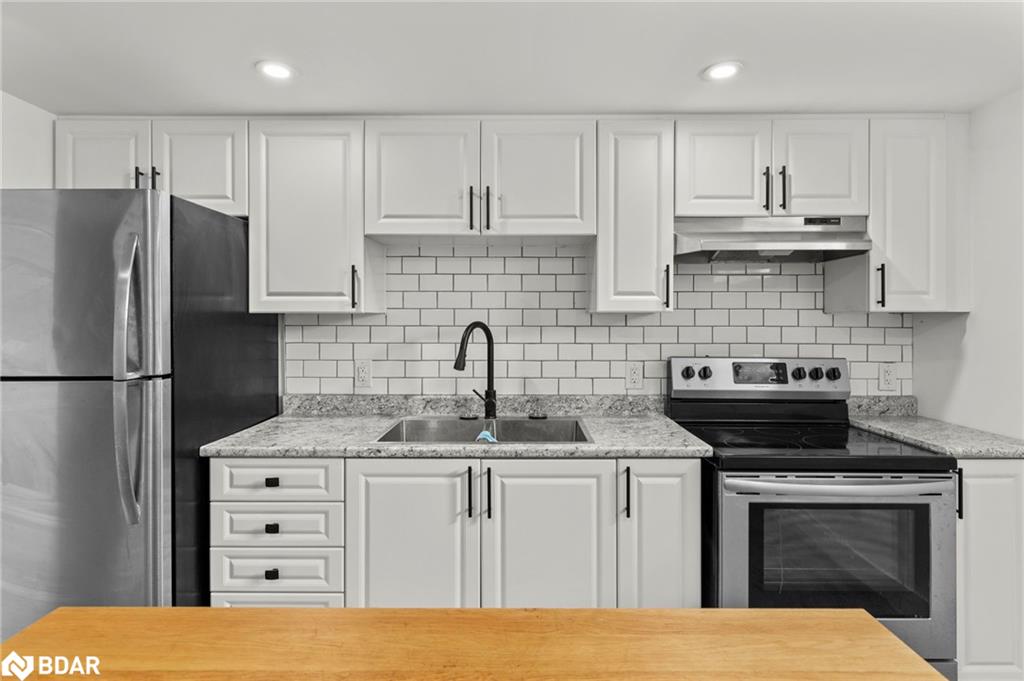 99 Wellington Street E Property Photo 32