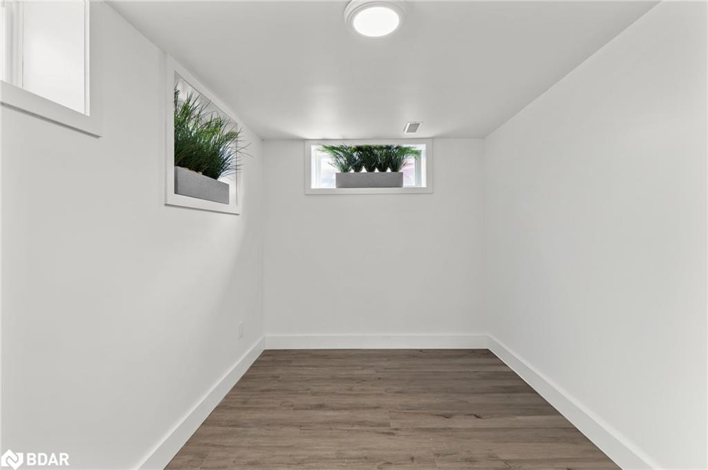 99 Wellington Street E Property Photo 36