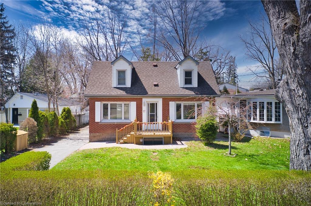 17 Thorndale Street N Property Photo