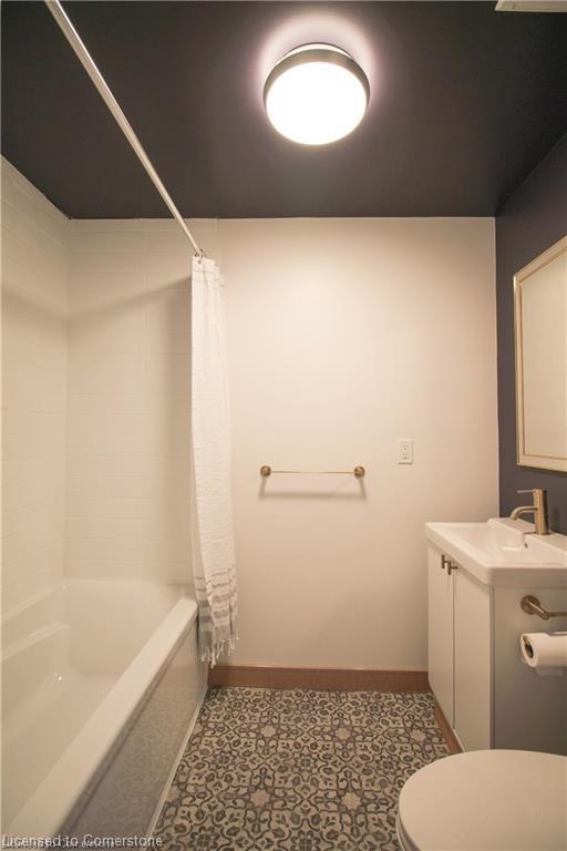 3-130 Caroline Street S Property Photo 12