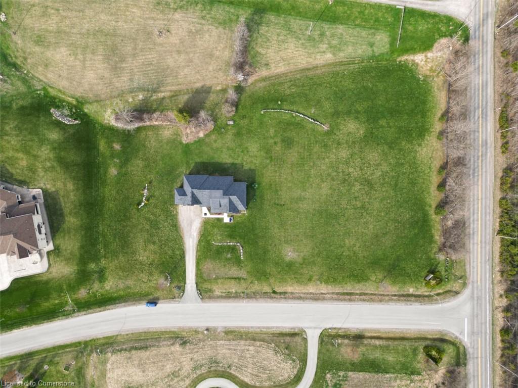 20 Chesswood Trail Property Photo 5