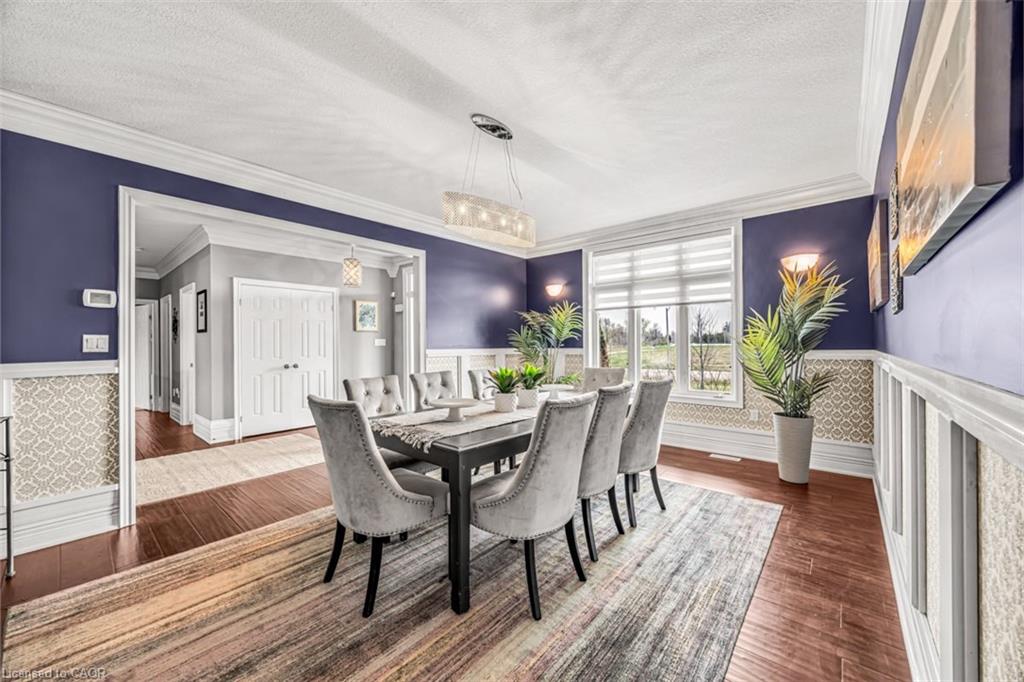 20 Chesswood Trail Property Photo 11