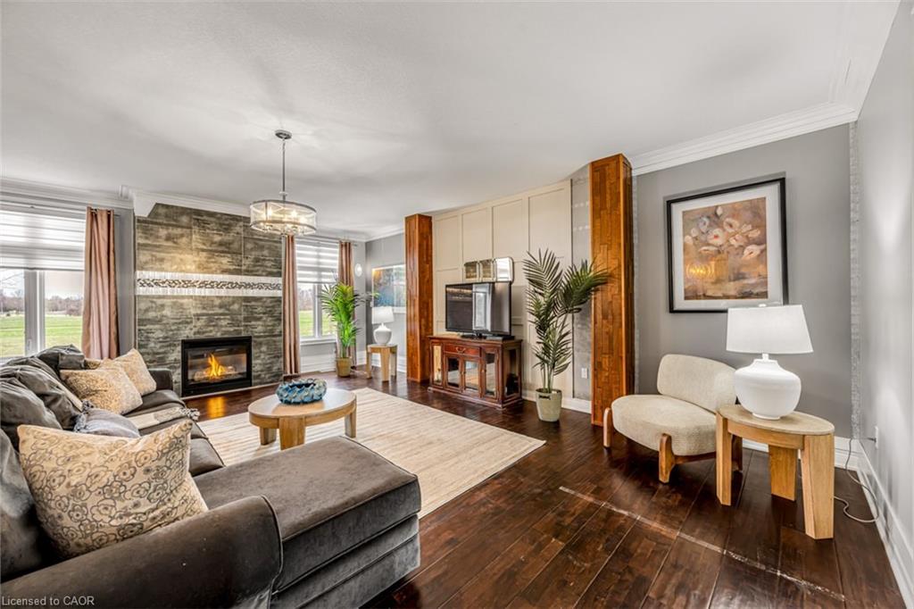 20 Chesswood Trail Property Photo 13