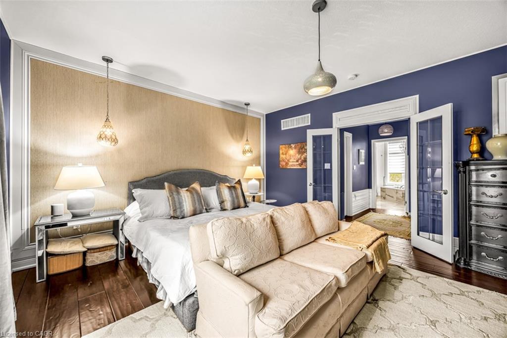 20 Chesswood Trail Property Photo 23