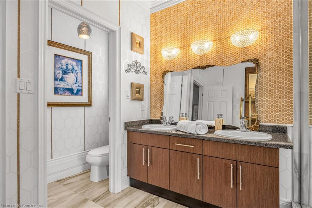 20 Chesswood Trail Property Photo 29