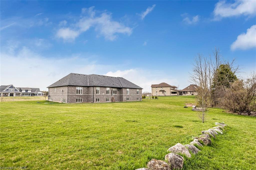 20 Chesswood Trail Property Photo 48