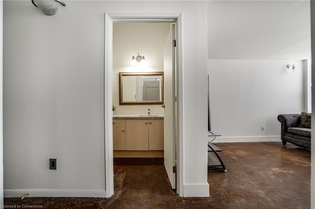 401-11 Rebecca Street Property Photo 4