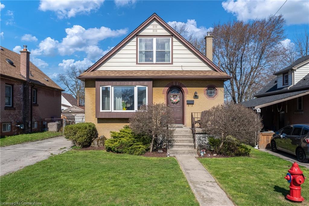 294 East 16th Street Property Photo