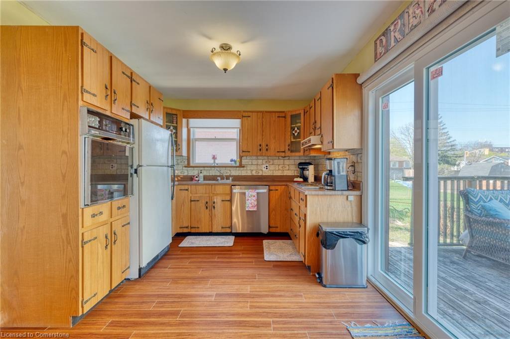 294 East 16th Street Property Photo 10