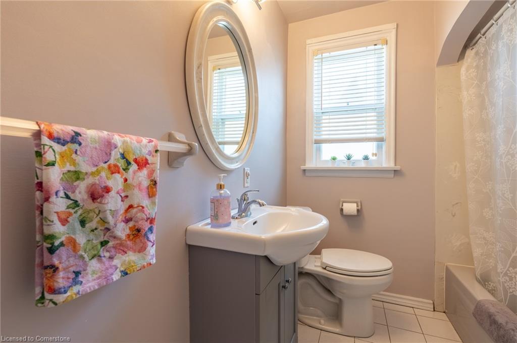 294 East 16th Street Property Photo 16