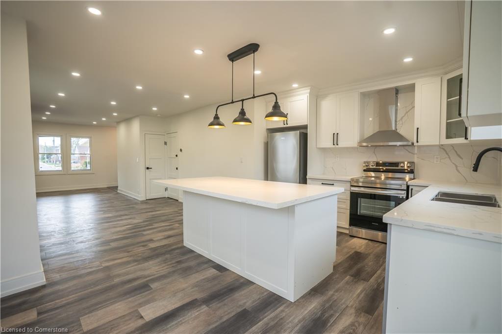 145 Gage Avenue N Property Photo 6