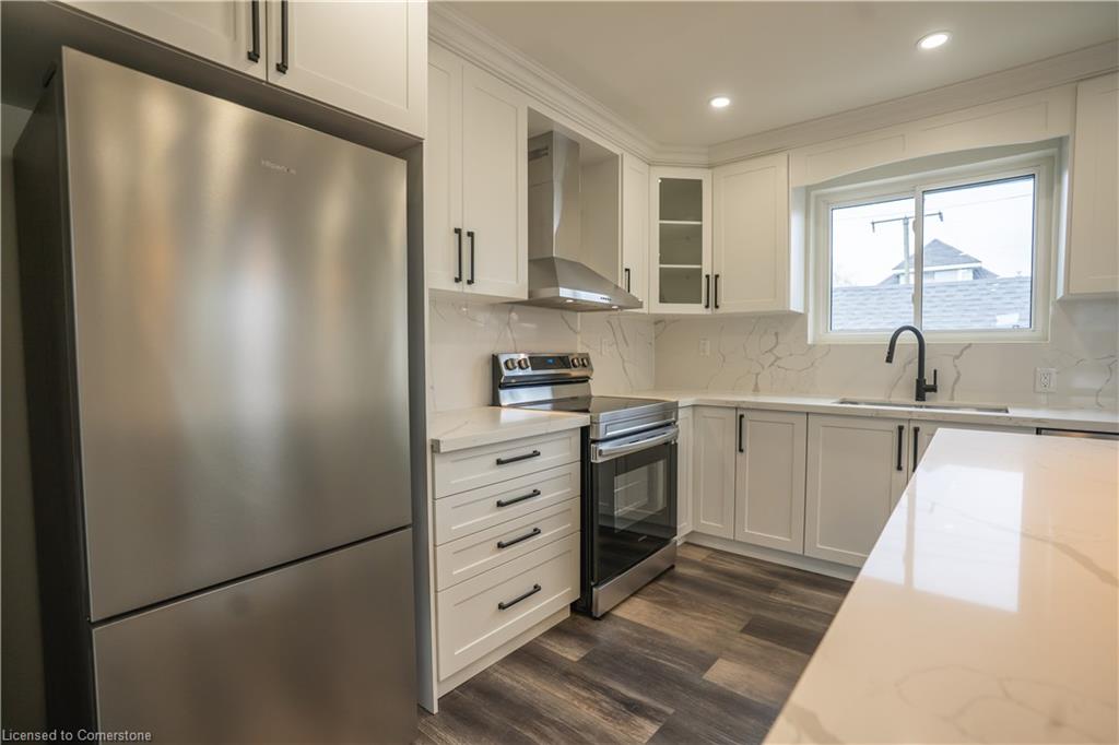 145 Gage Avenue N Property Photo 8