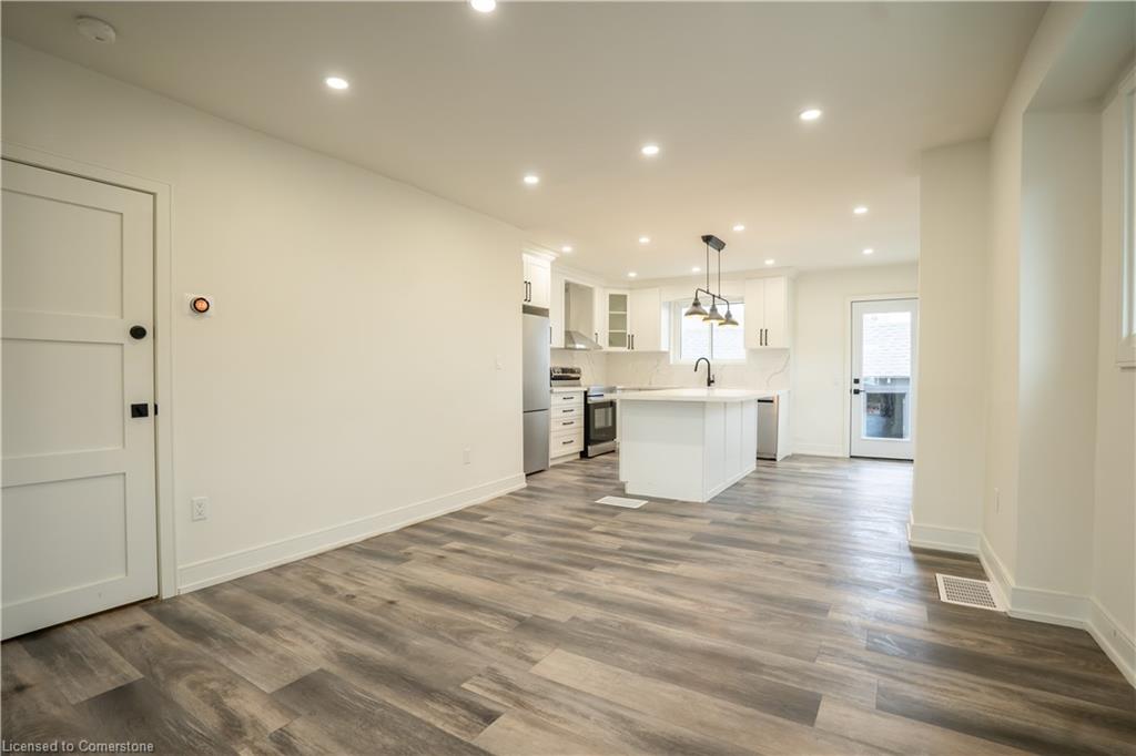 145 Gage Avenue N Property Photo 9