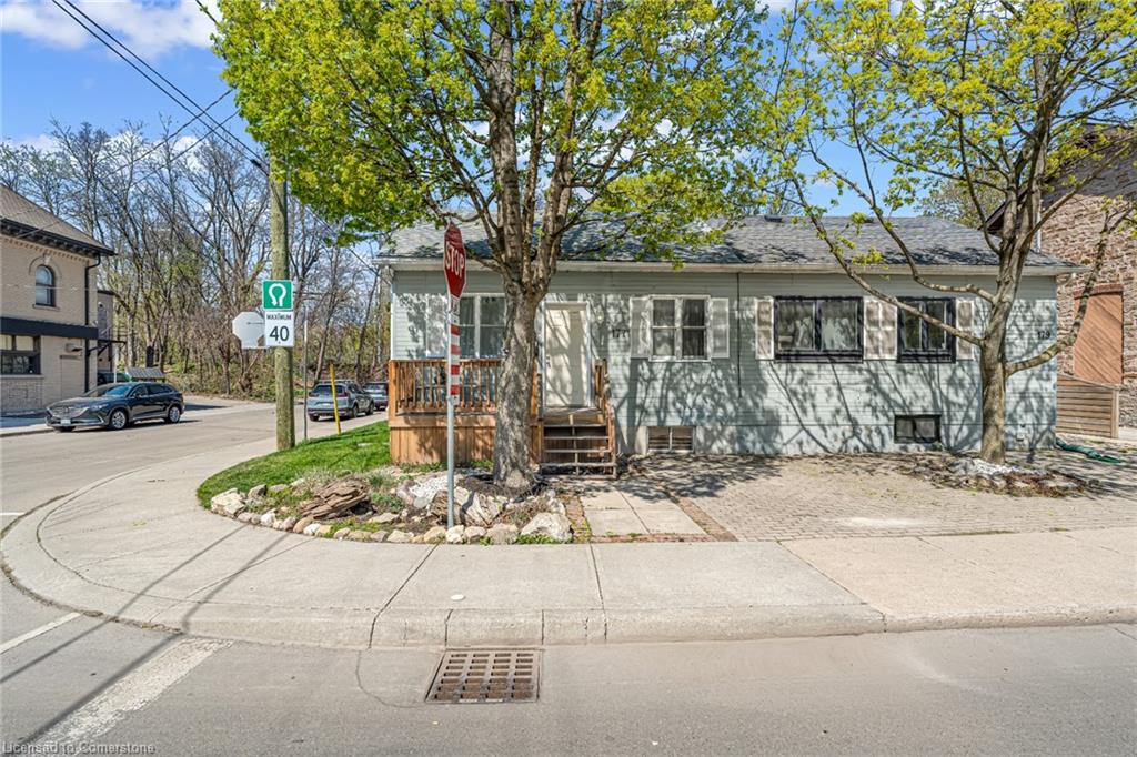 177 Young Street Property Photo 2