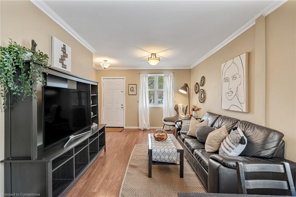 177 Young Street Property Photo 6