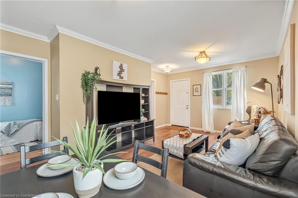 177 Young Street Property Photo 7