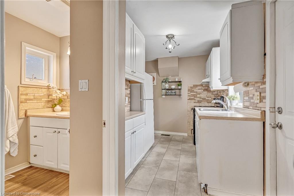 177 Young Street Property Photo 18