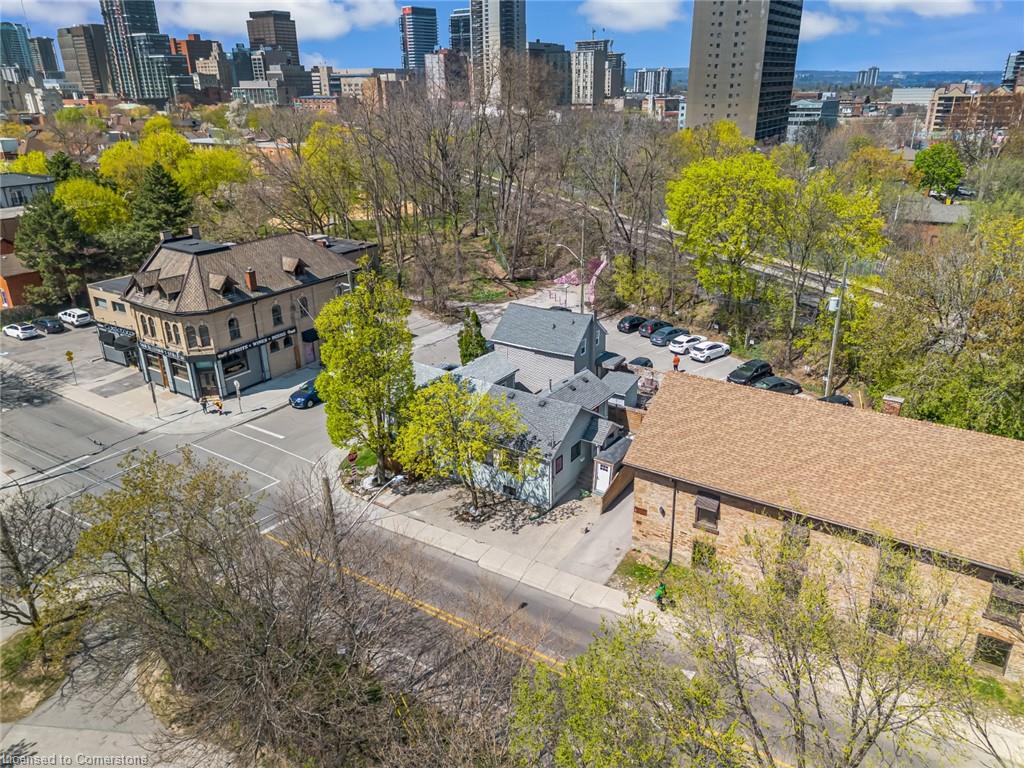 177 Young Street Property Photo 31