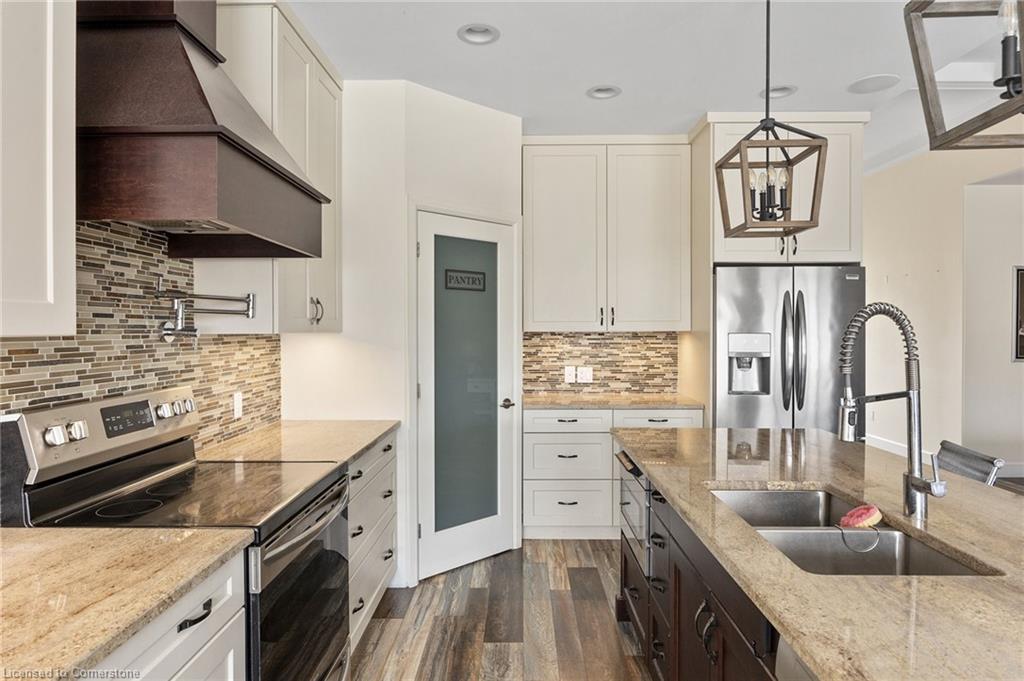 5 Fracas Court Property Photo 6