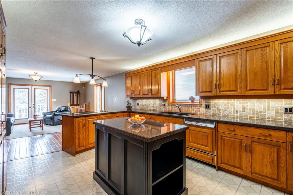 112 Rymal Road W Property Photo 12