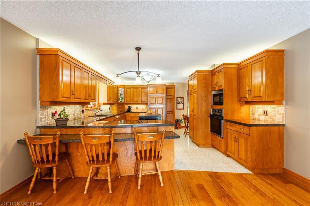 112 Rymal Road W Property Photo 17