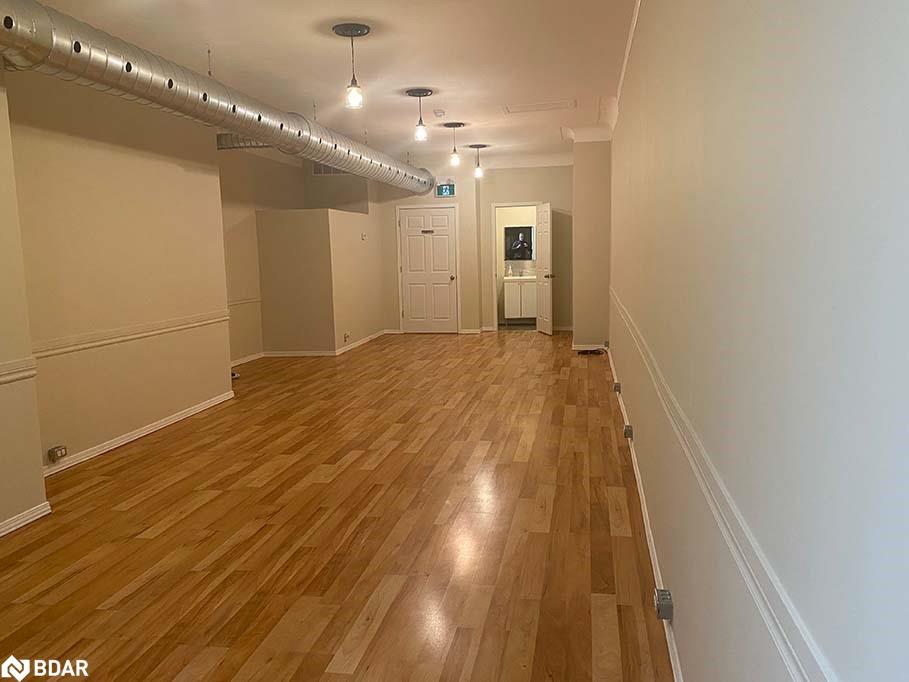 17 John Street N Property Photo 10