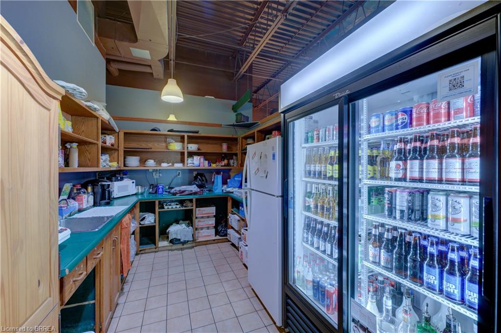 9-603 Colborne Street Property Photo 14