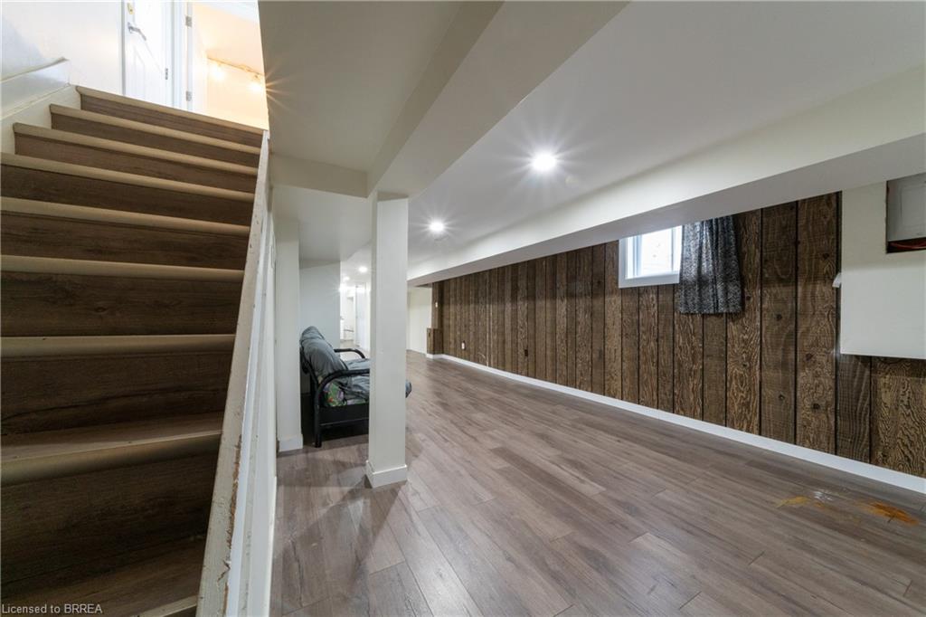 124 Oakland Avenue Property Photo 11