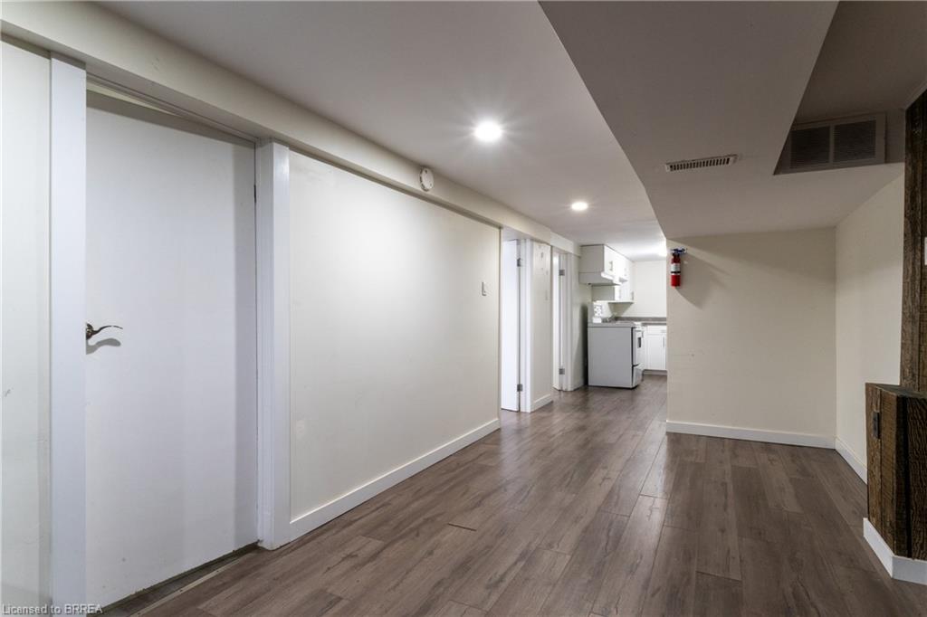 124 Oakland Avenue Property Photo 13
