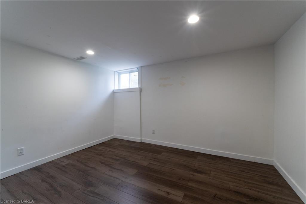 124 Oakland Avenue Property Photo 15