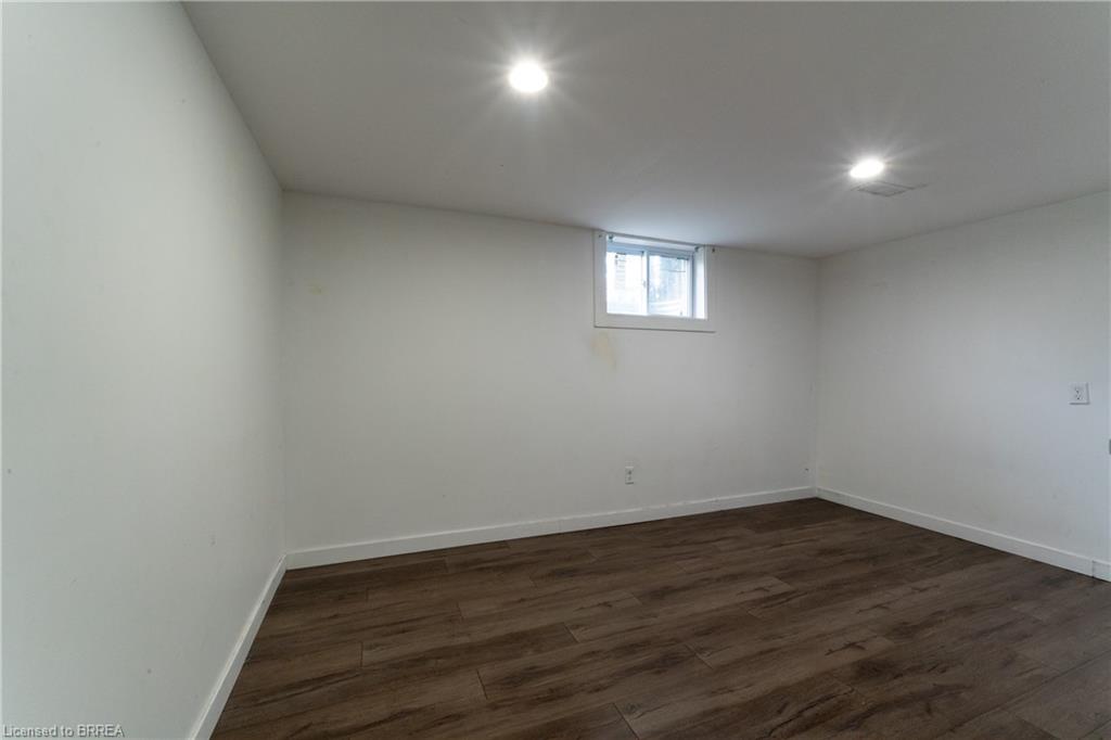 124 Oakland Avenue Property Photo 16
