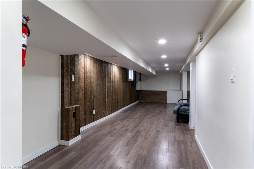 124 Oakland Avenue Property Photo 18