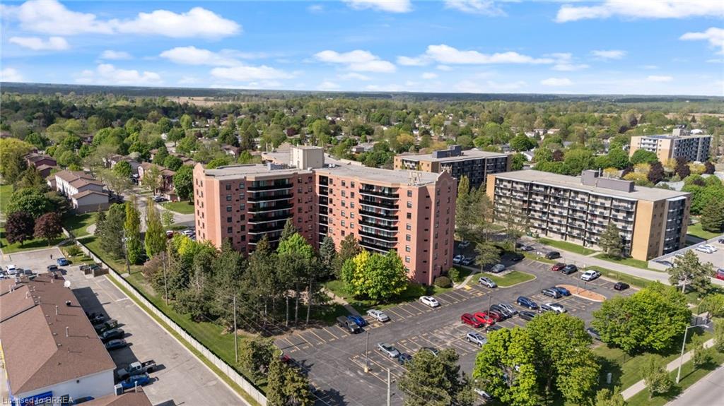 212-9 Bonheur Court Property Photo 3