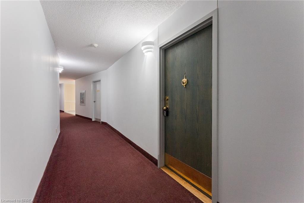212-9 Bonheur Court Property Photo 11