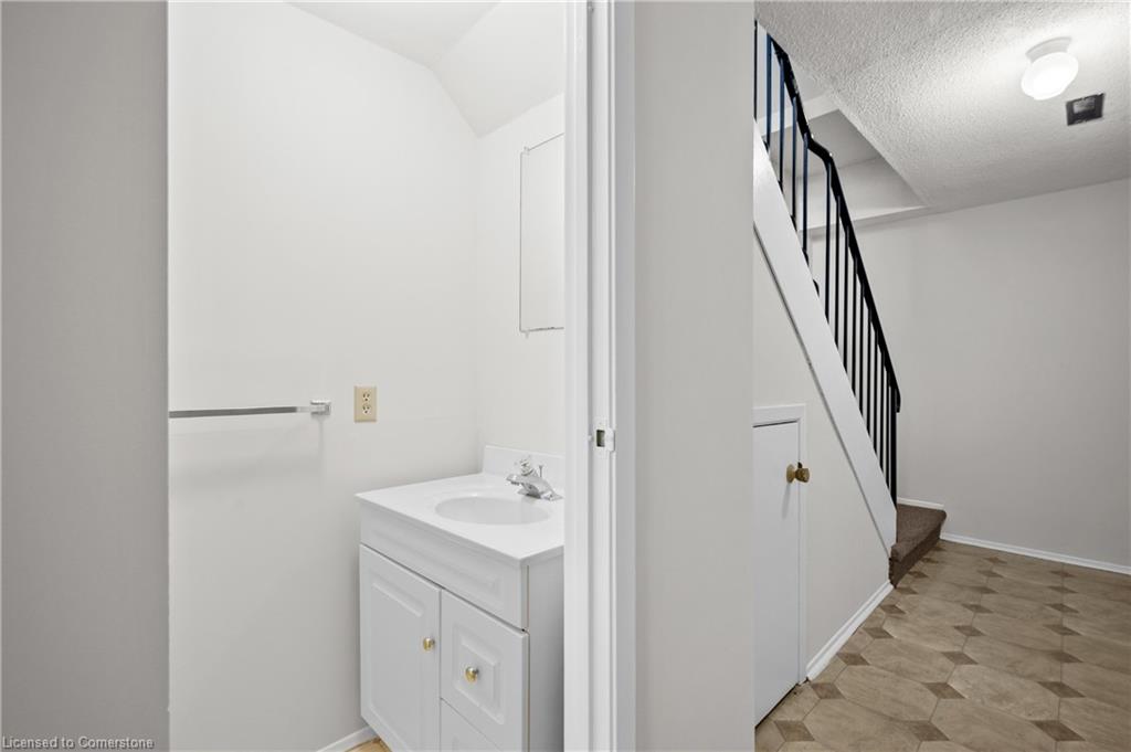 71-1556 Lancaster Drive Property Photo 36